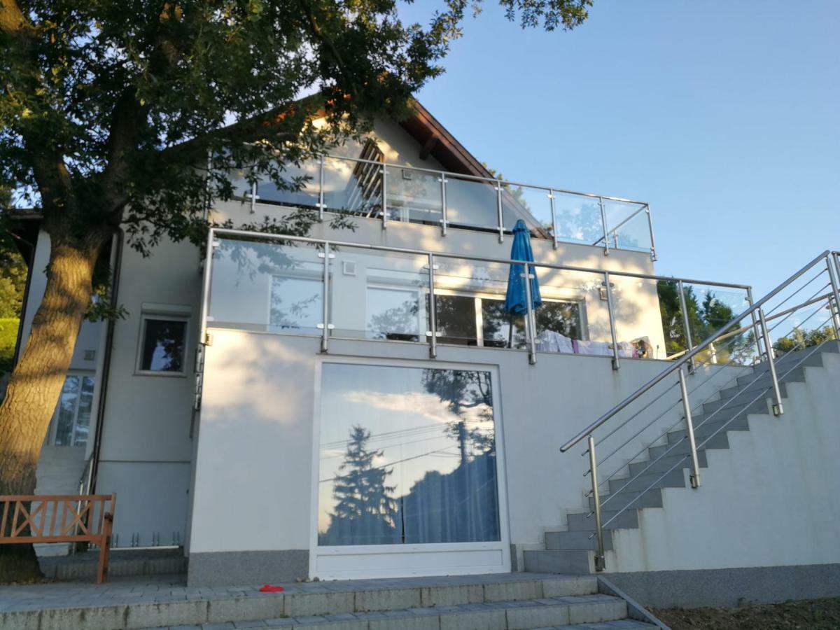 Hilltop Apartments Fonyód Buitenkant foto